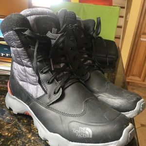 Brand new 2017-18 worn once North Face Boots